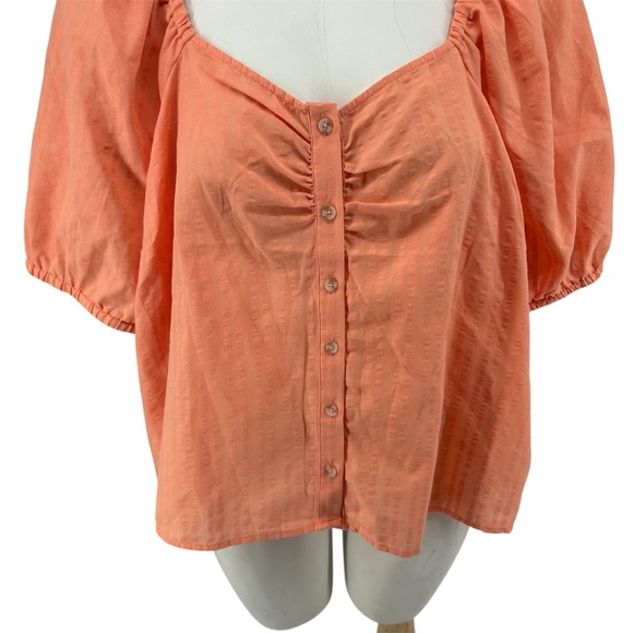 NWT Torrid Seersucker Button Front Crop Top Size 2 2X READ - Picture 3 of 10